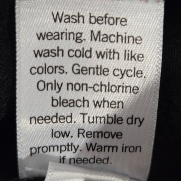 Nine West Black Textured V-Neck Flutter Sleeve Blouse Top Womens Size Medium - Picture 5 of 5